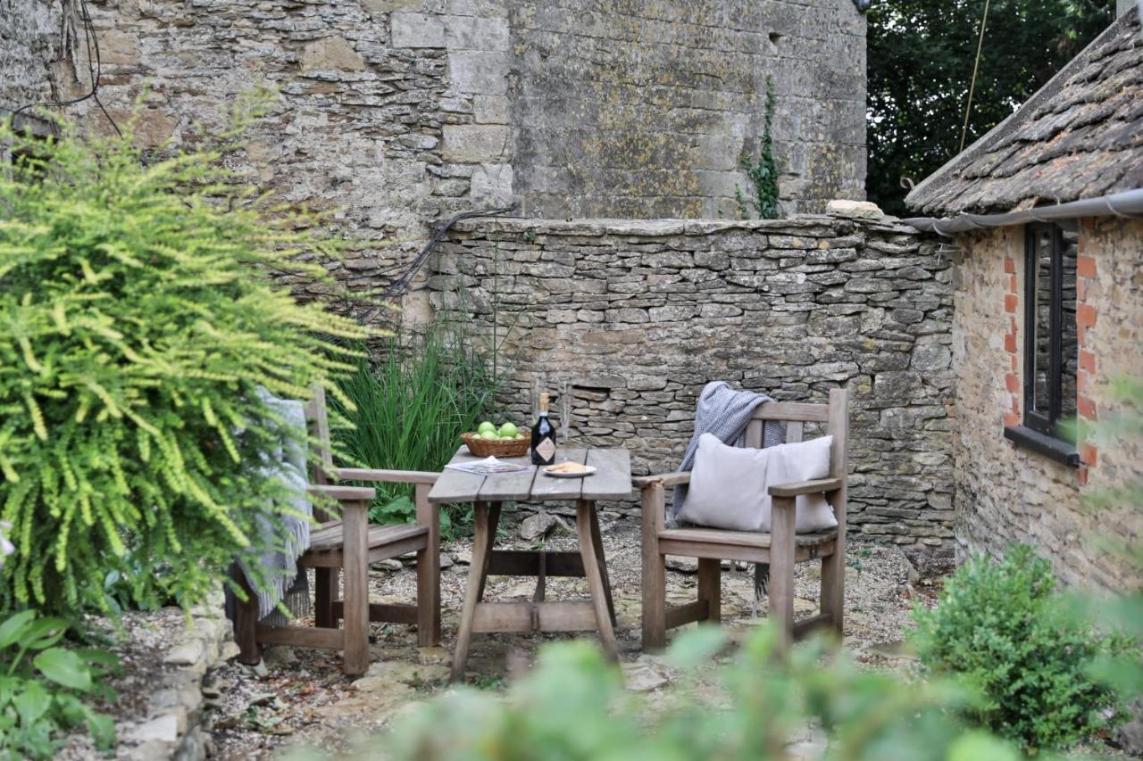 The Bothy Beverston Castle Tetbury Kültér fotó